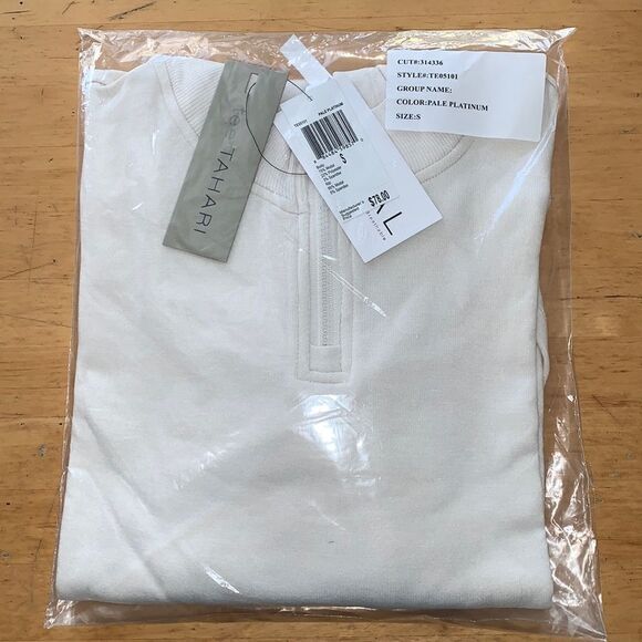 NEW T Tahari Long Sleeve Hooded Half Zip Fleece Top Size Small - Picture 10 of 11